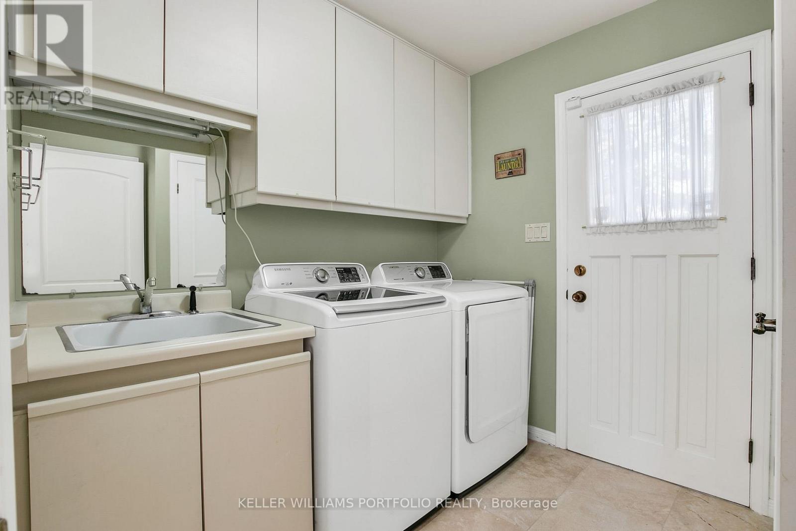 4 Neiltree Court, Toronto, Ontario  M9C 5C3 - Photo 29 - W12926294