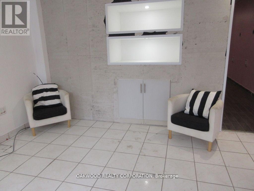 A - 47 Queen Street E, Brampton, Ontario  L6Y 1L9 - Photo 5 - W12926310