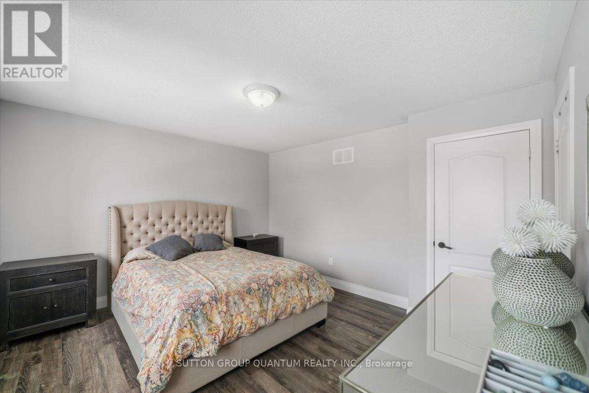 2 - 2375 Truscott Drive, Mississauga, Ontario  L5J 3R2 - Photo 18 - W12926360