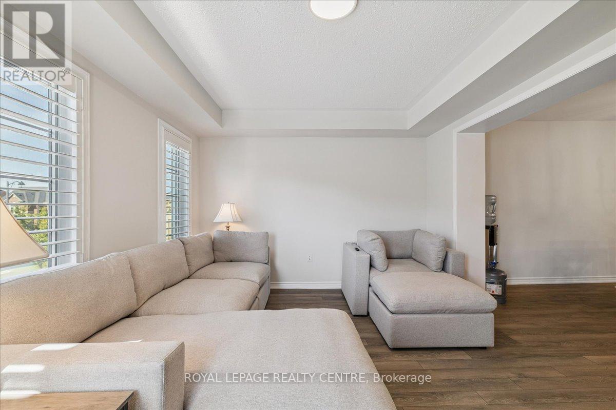 3087 Mistletoe Gardens, Oakville, Ontario  L6M 0Y7 - Photo 24 - W12926418