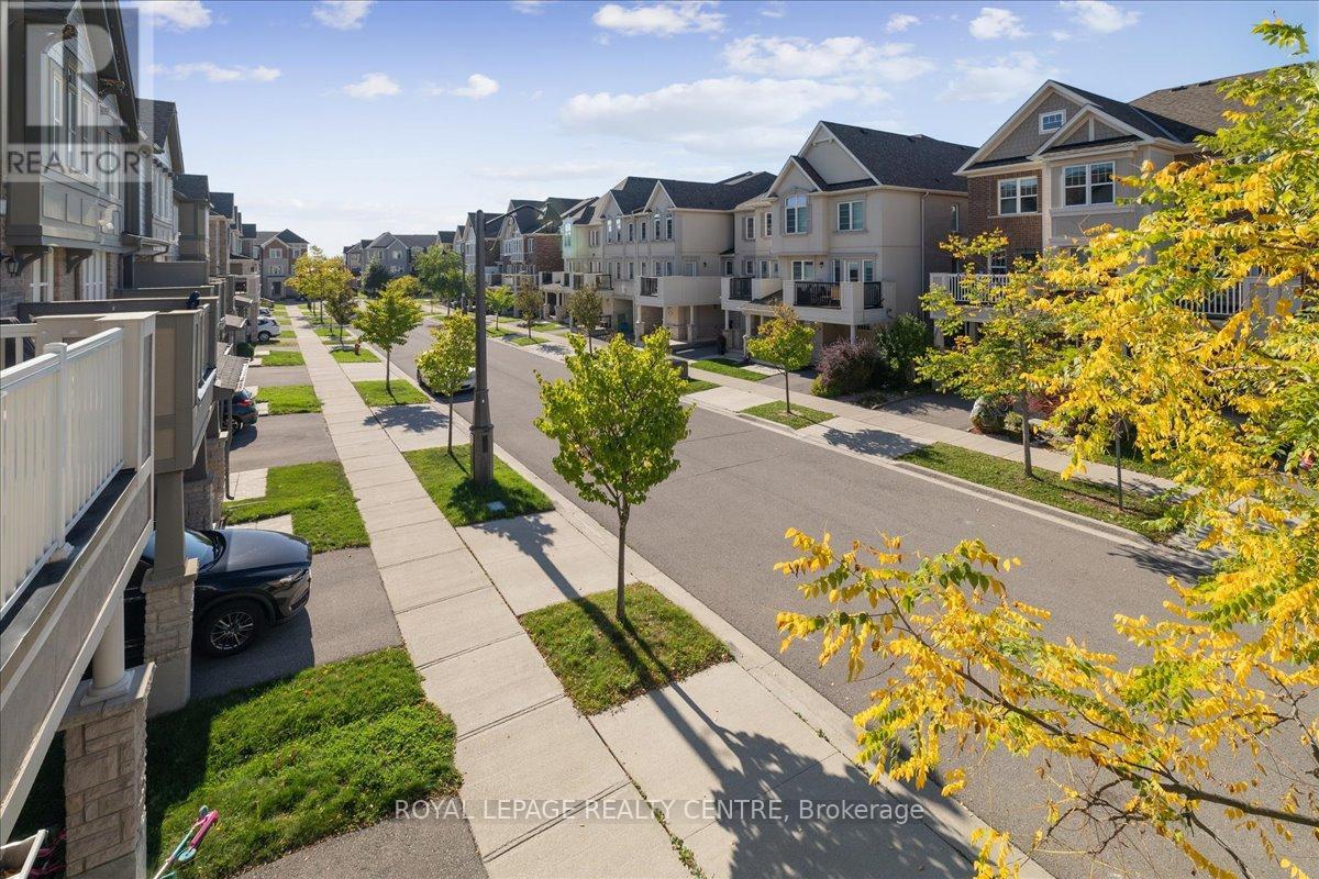 3087 Mistletoe Gardens, Oakville, Ontario  L6M 0Y7 - Photo 30 - W12926418