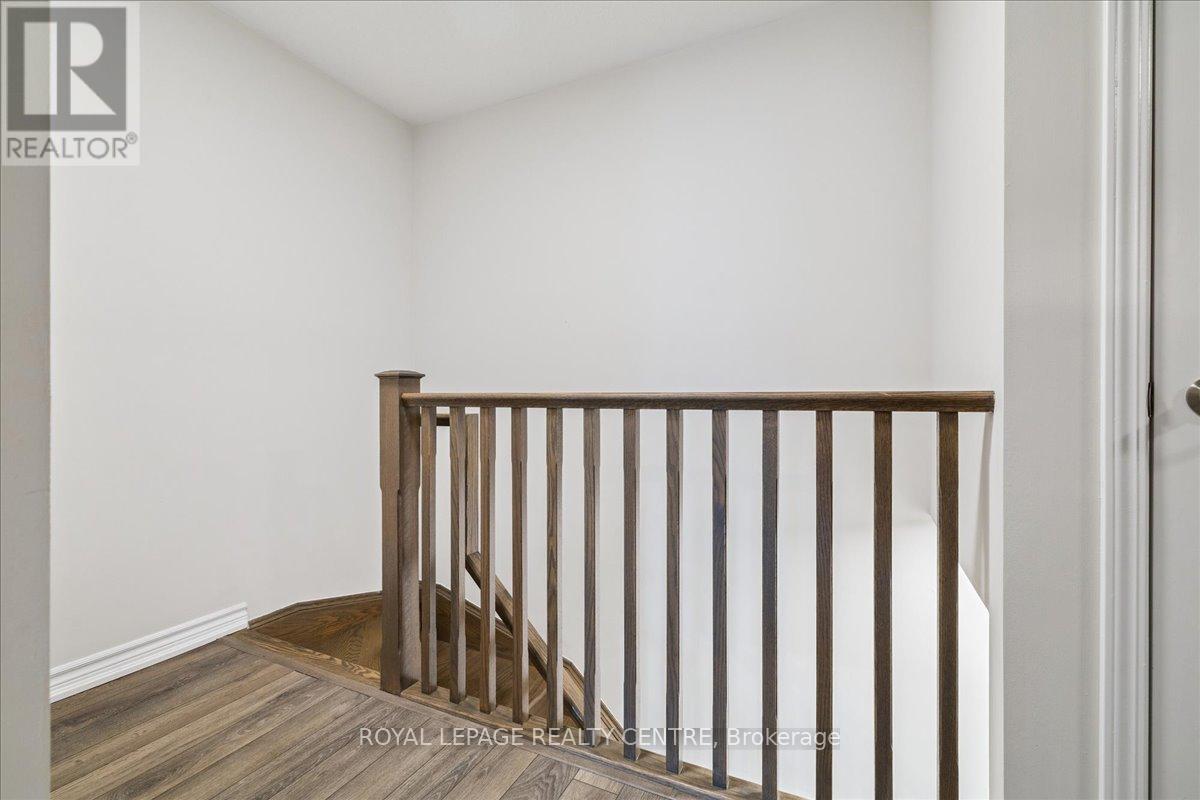 3087 Mistletoe Gardens, Oakville, Ontario  L6M 0Y7 - Photo 35 - W12926418