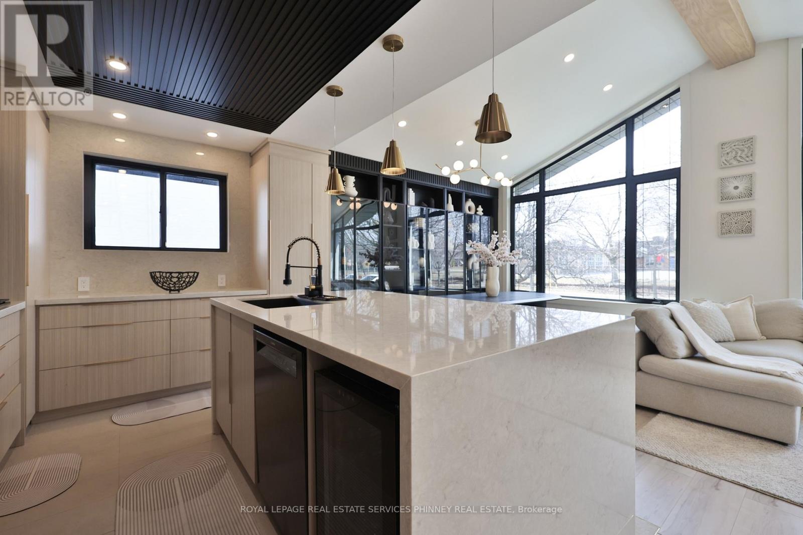 75 Rangoon Road, Toronto, Ontario  M9C 4N8 - Photo 10 - W12926426