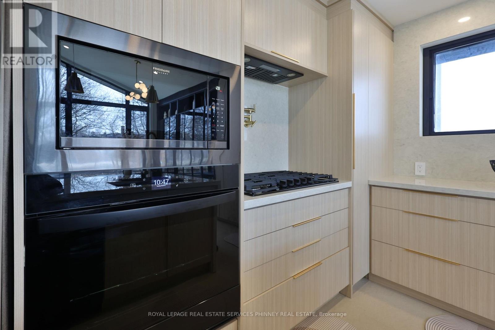 75 Rangoon Road, Toronto, Ontario  M9C 4N8 - Photo 11 - W12926426