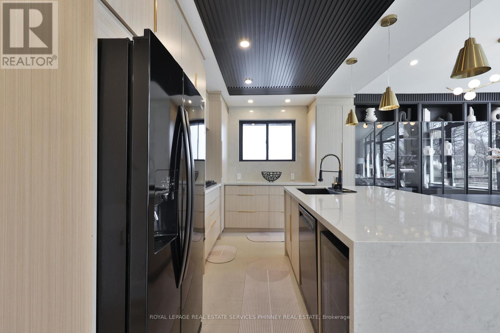 75 Rangoon Road, Toronto, Ontario  M9C 4N8 - Photo 9 - W12926426