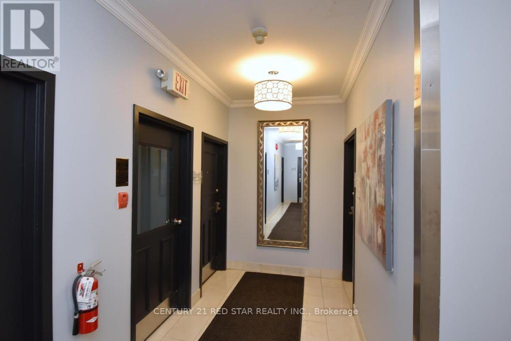 4 - 630 Main Street E, Hamilton, Ontario  L8M 1J7 - Photo 3 - X12926244