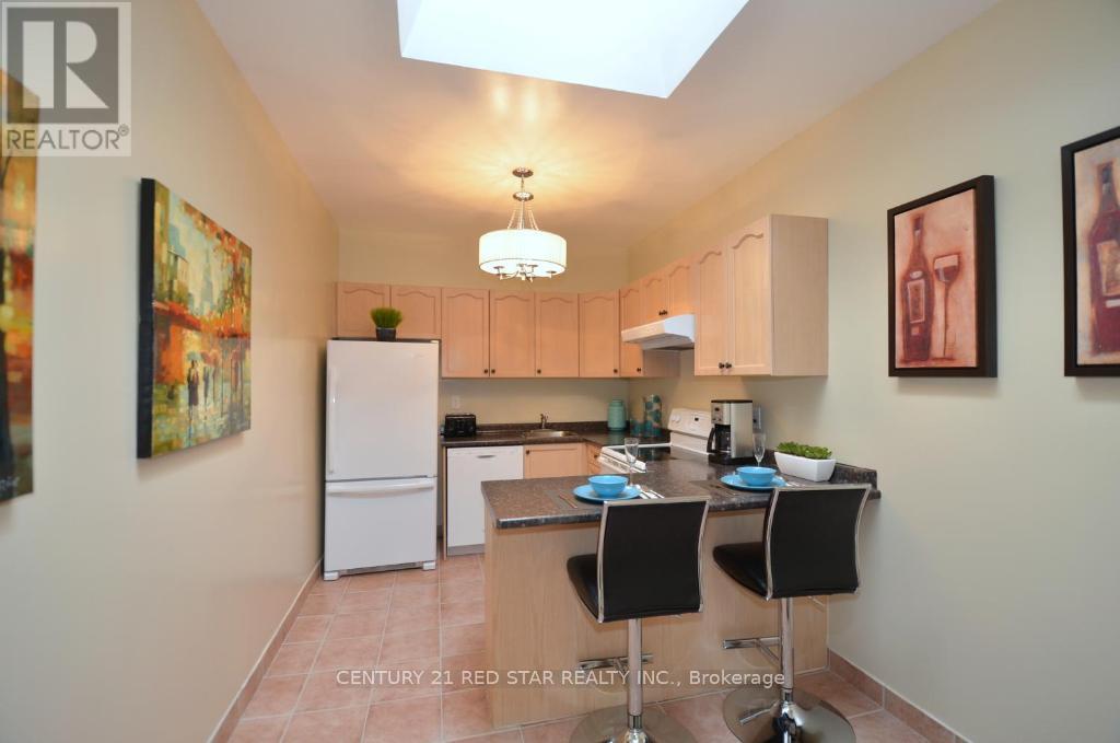 4 - 630 Main Street E, Hamilton, Ontario  L8M 1J7 - Photo 4 - X12926244