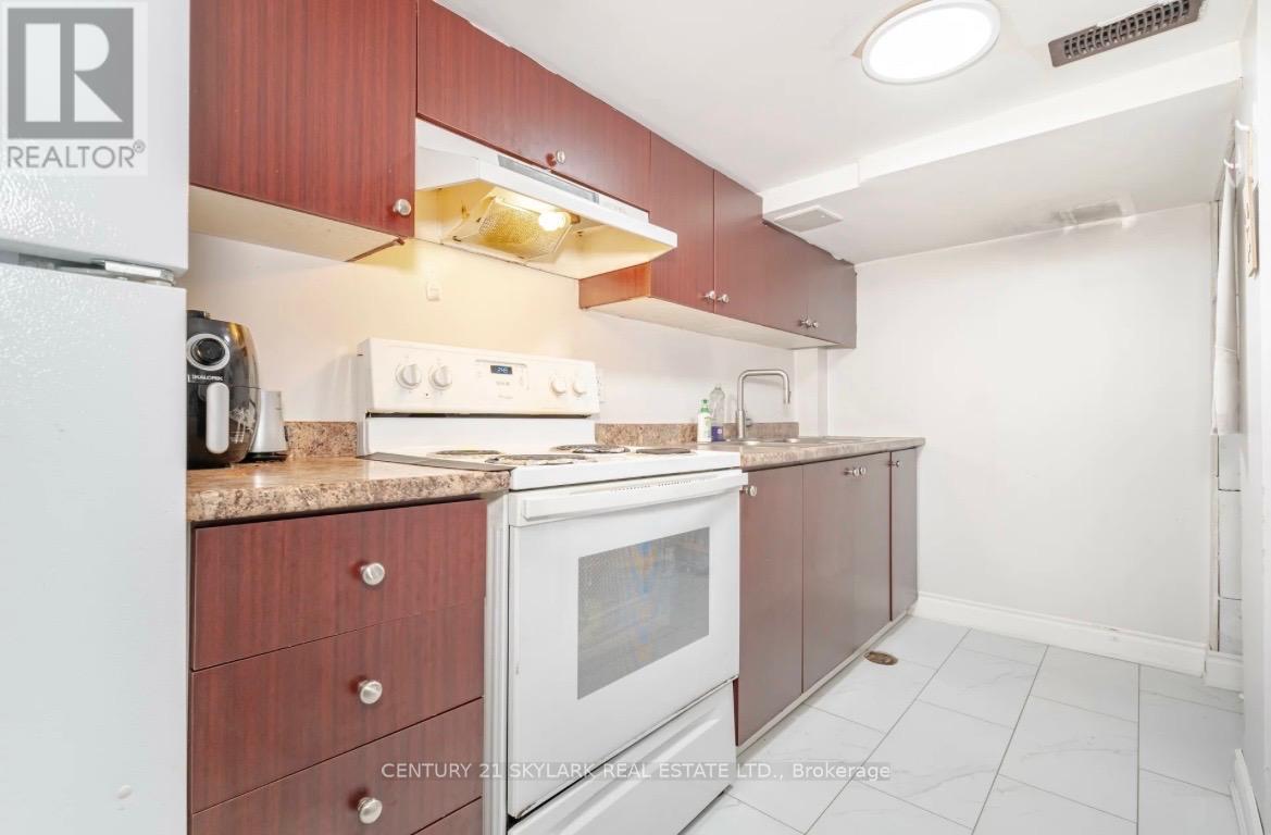 26 - 435 Silverstone Drive, Toronto, Ontario  M9V 3K7 - Photo 15 - W12884962