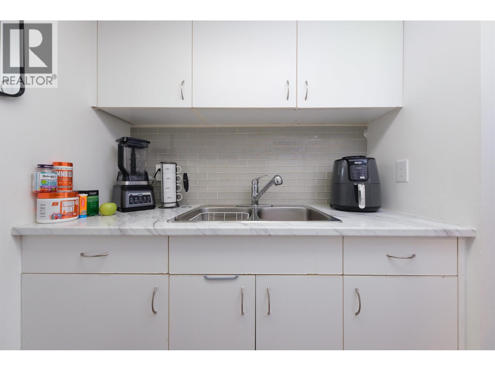 801 789 Drake Street, Vancouver, British Columbia  V6Z 2N7 - Photo 4 - R3103114