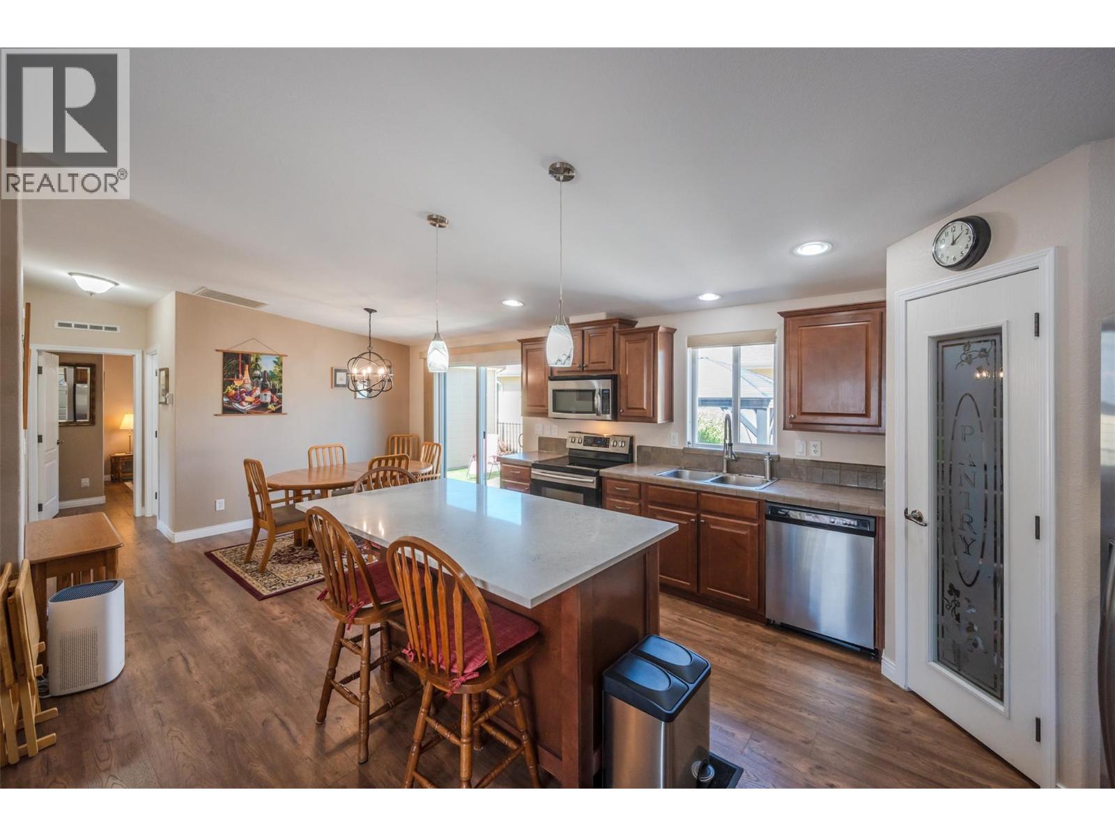 8300 Gallagher Lake Frontage Road Unit# 55, Oliver, British Columbia V0H 1T2 - Photo 11 - 10368922