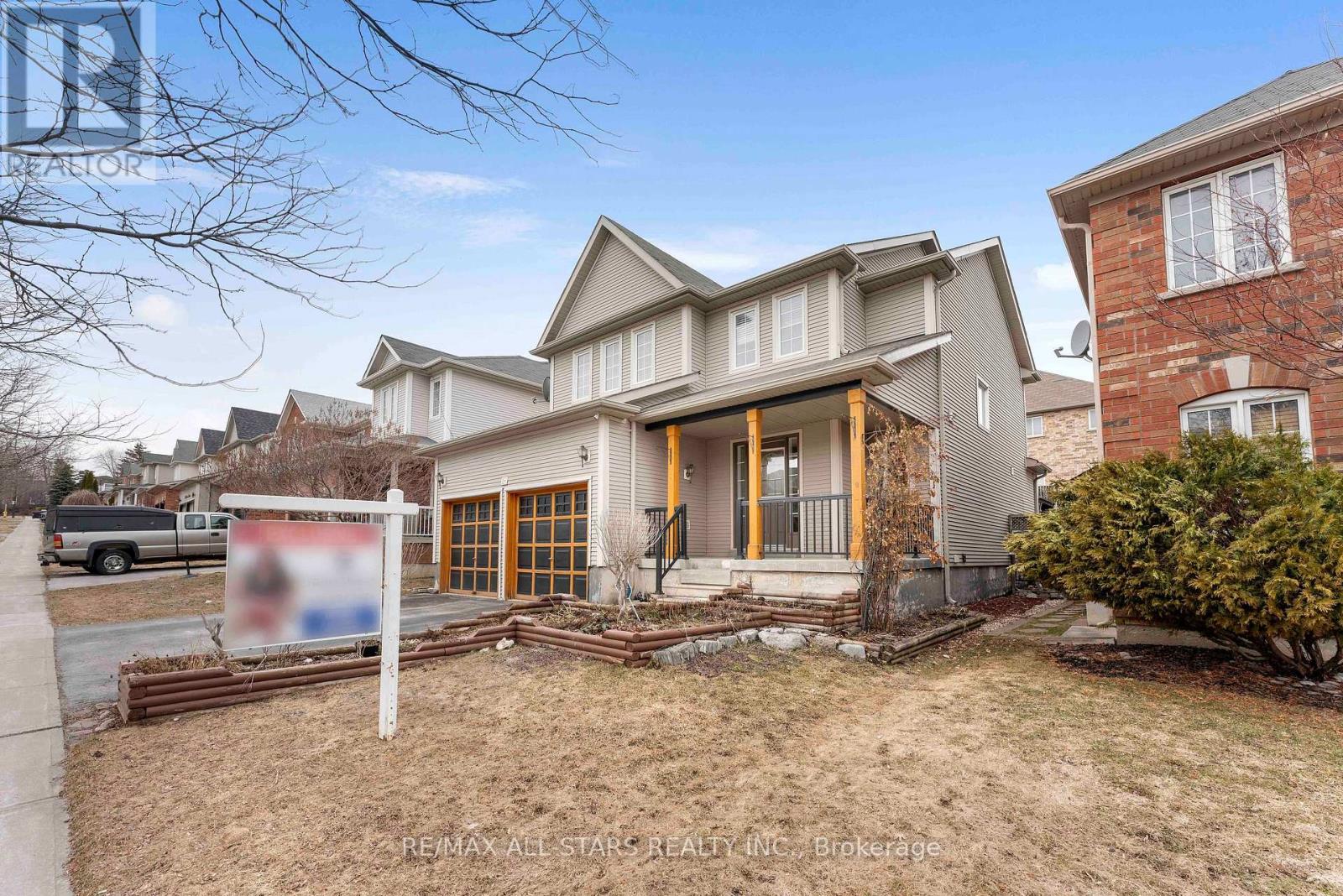 18 Reddenhurst Crescent, Georgina, Ontario  L4P 4G1 - Photo 2 - N12925406