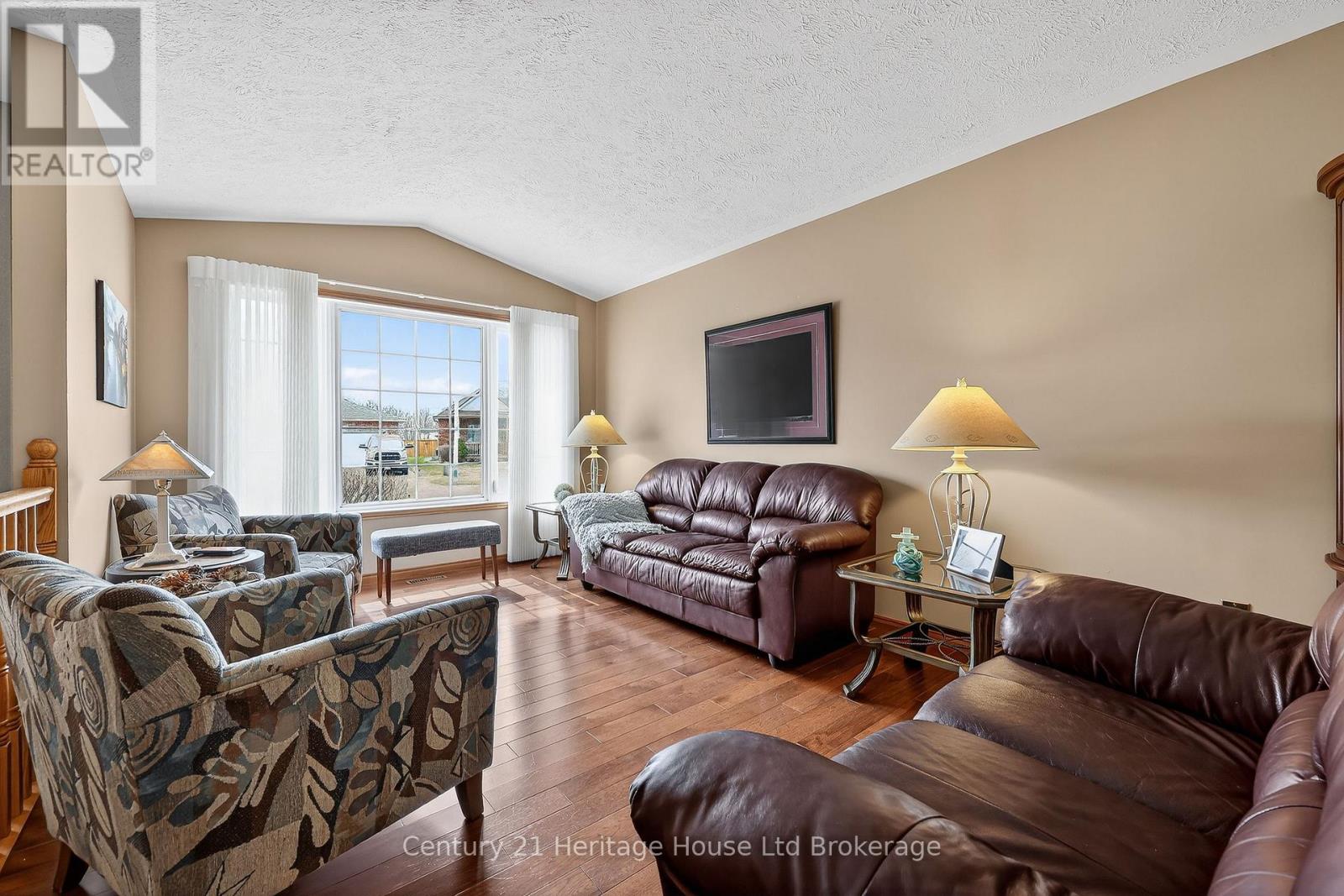 11 Mccreery Road, Ingersoll, Ontario N5C 4E9 - Photo 7 - X12926504