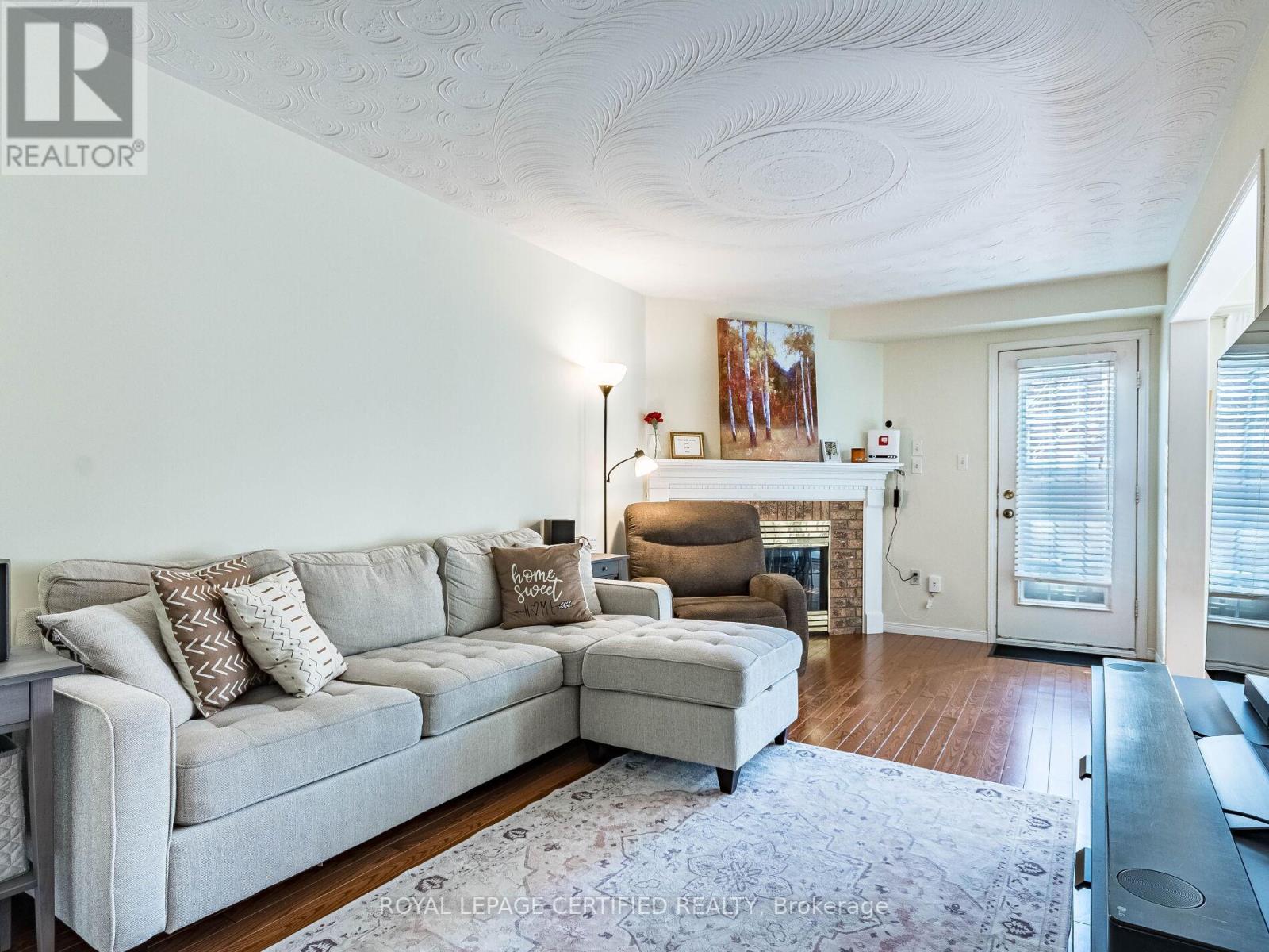 7 - 255 Mount Albion Road, Hamilton, Ontario  L8K 6P7 - Photo 4 - X12902676