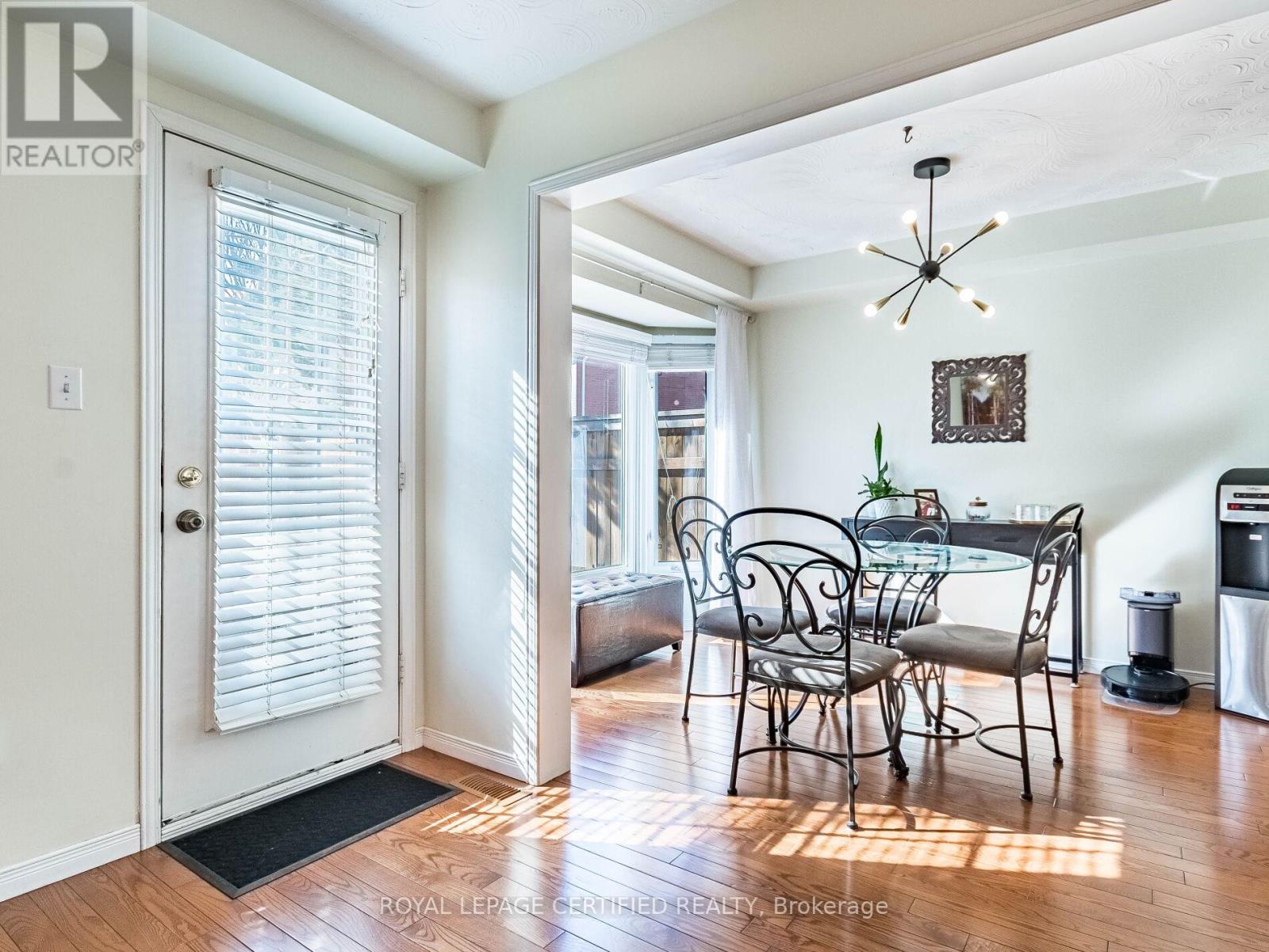 7 - 255 Mount Albion Road, Hamilton, Ontario  L8K 6P7 - Photo 5 - X12902676