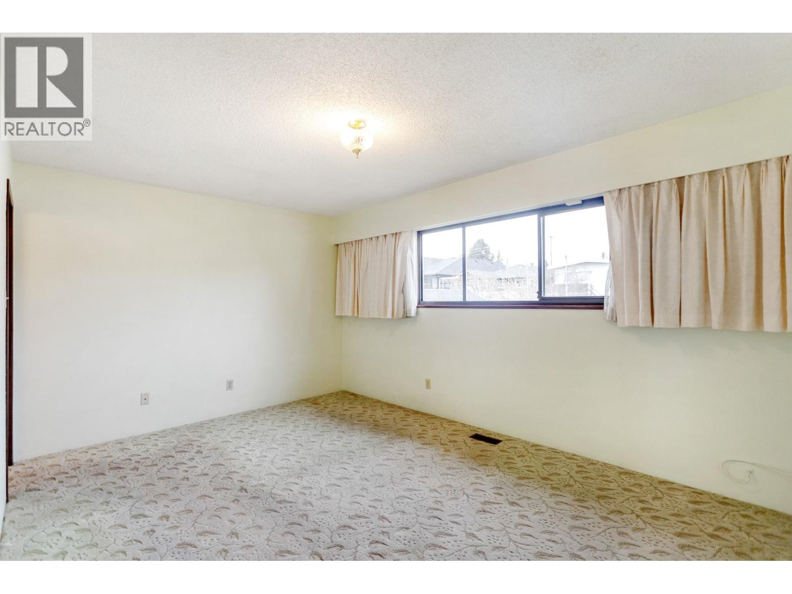 5825 Clinton Street, Burnaby, British Columbia  V5J 2M4 - Photo 12 - R3101120