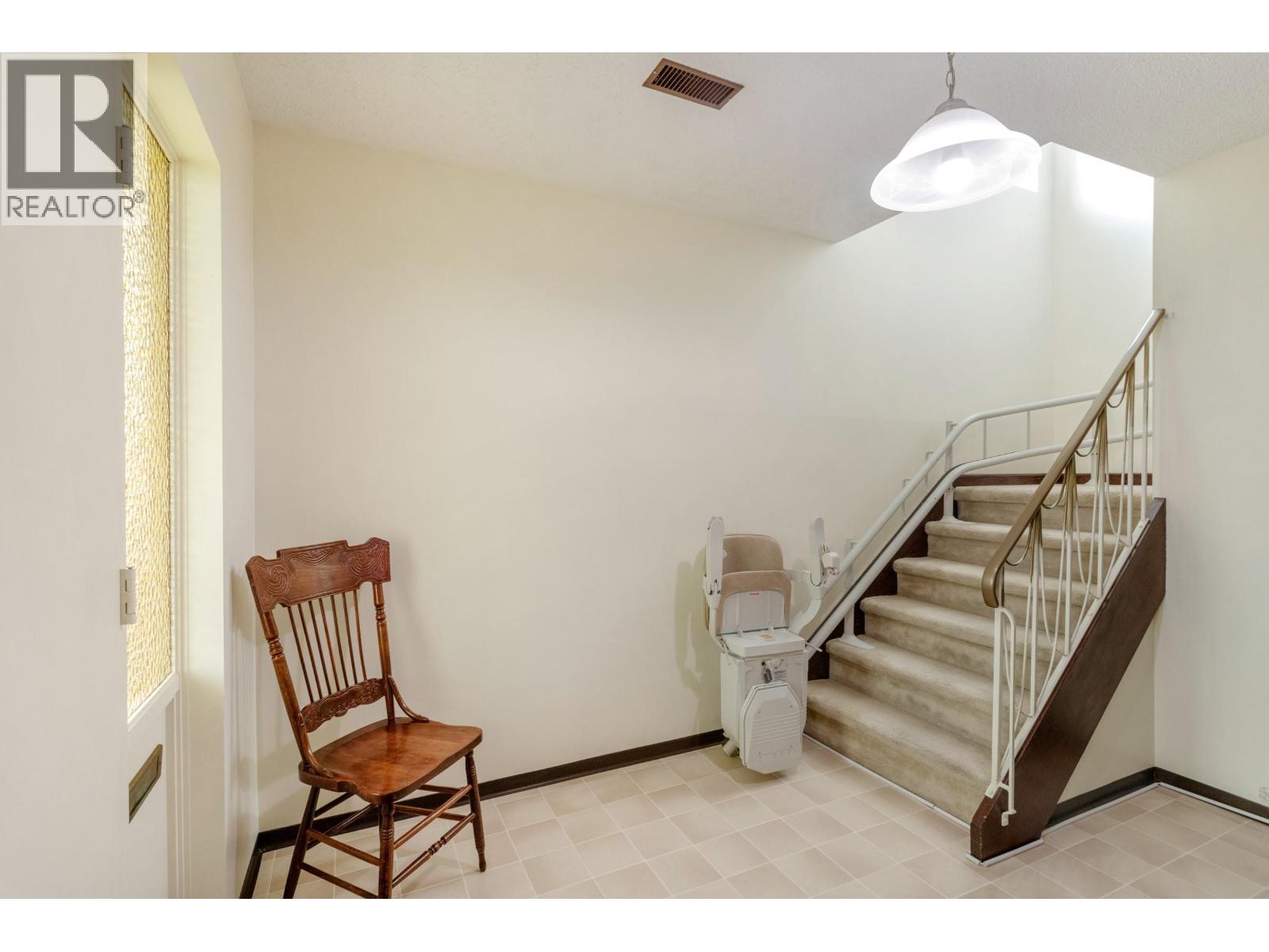 5825 Clinton Street, Burnaby, British Columbia  V5J 2M4 - Photo 22 - R3101120