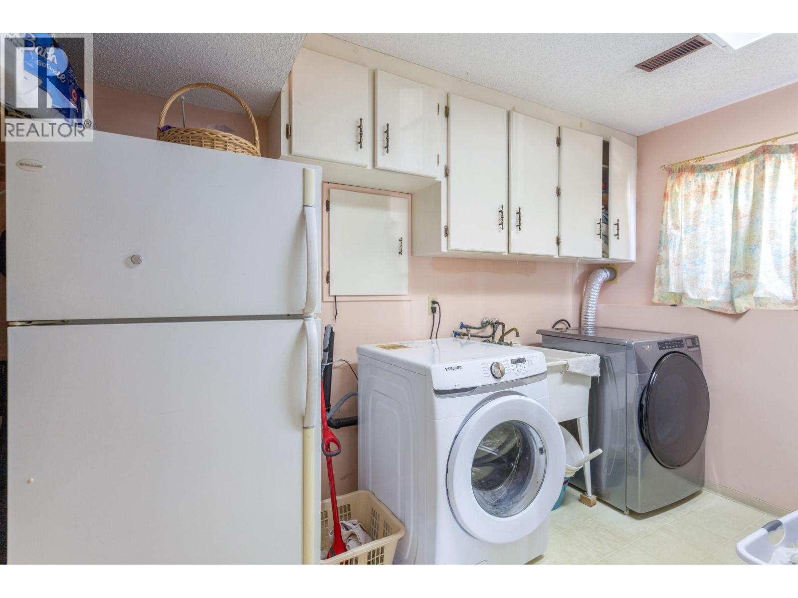 5825 Clinton Street, Burnaby, British Columbia  V5J 2M4 - Photo 29 - R3101120