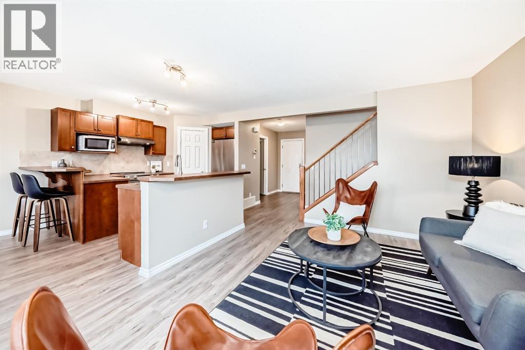 47 Royal Crest Court Nw, Calgary, Alberta  T3G 5W3 - Photo 6 - A2295080