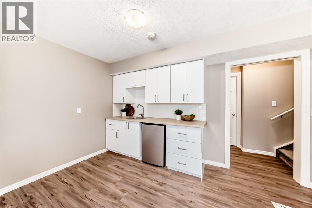 47 Royal Crest Court Nw, Calgary, Alberta  T3G 5W3 - Photo 36 - A2295080