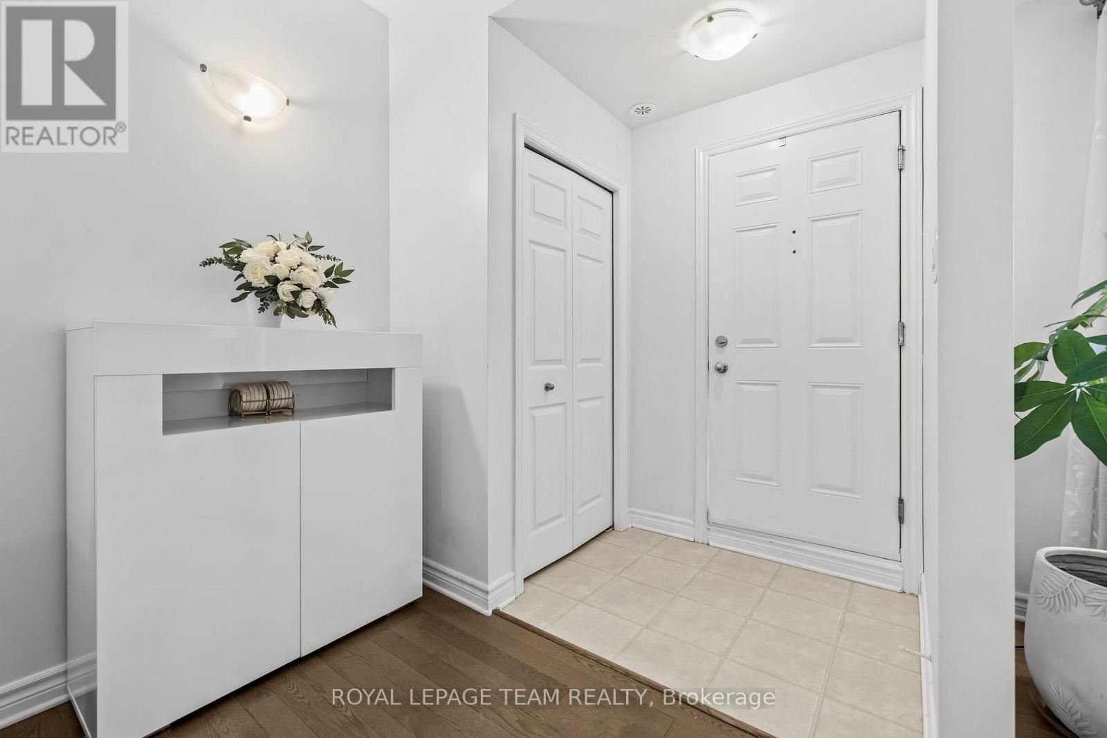 54 - 366 Wood Acres Grove, Ottawa, Ontario  K1T 0M7 - Photo 3 - X12926506