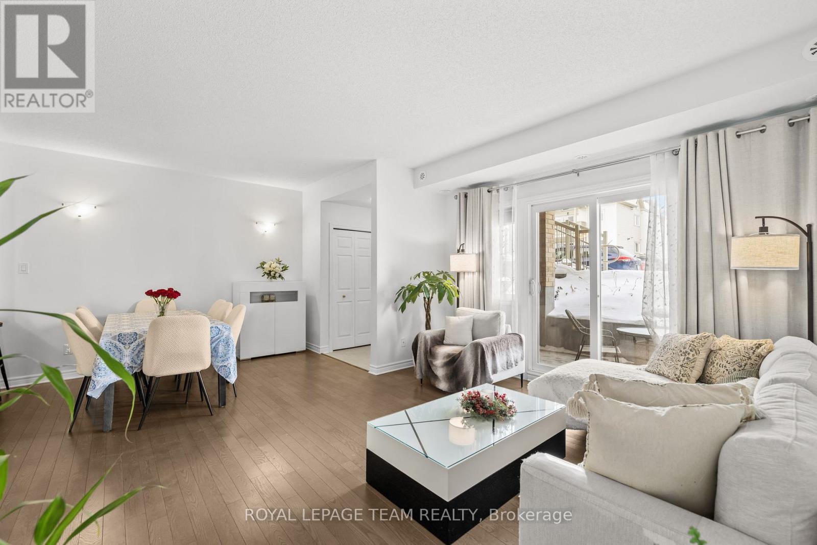 54 - 366 Wood Acres Grove, Ottawa, Ontario  K1T 0M7 - Photo 5 - X12926506