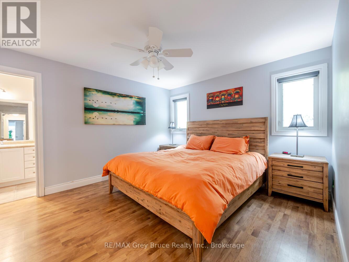 612 York Avenue, South Bruce Peninsula, Ontario  N0H 2G0 - Photo 27 - X12926512