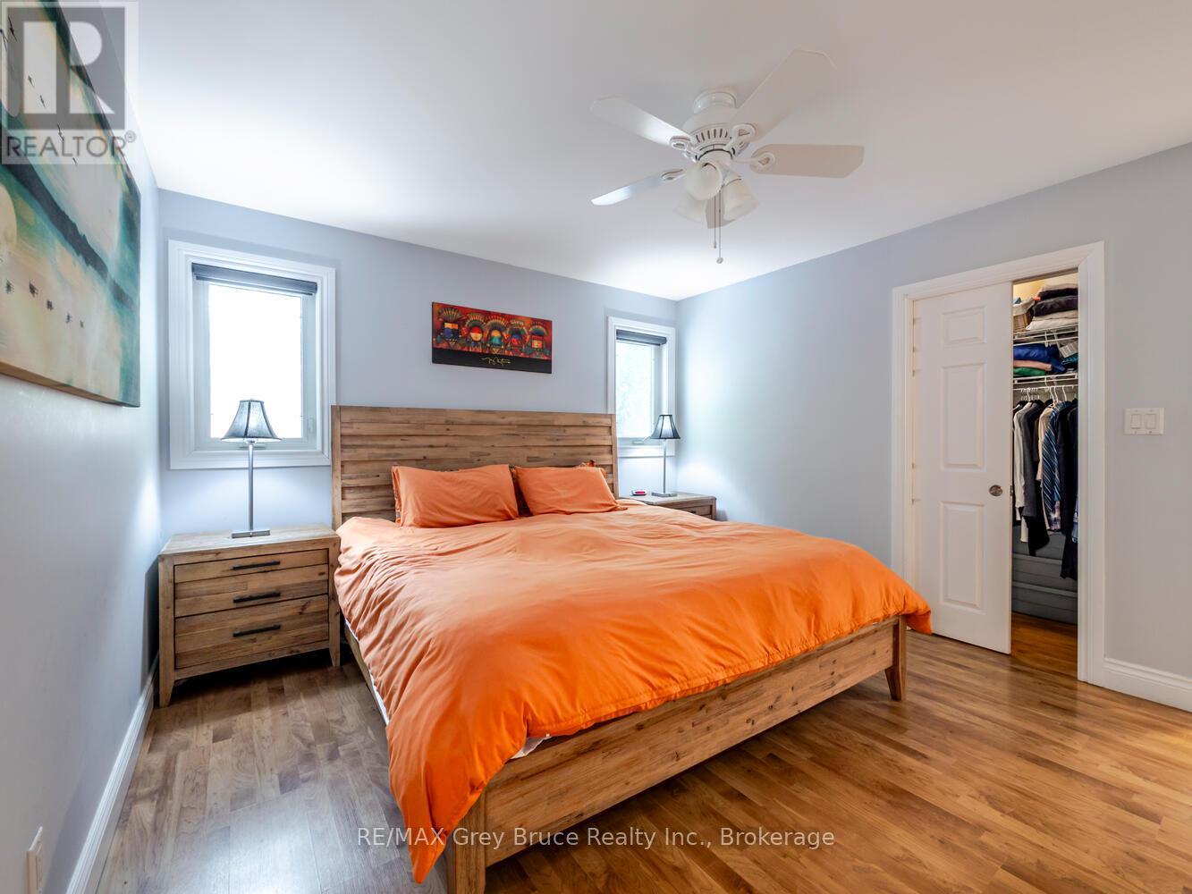 612 York Avenue, South Bruce Peninsula, Ontario  N0H 2G0 - Photo 30 - X12926512