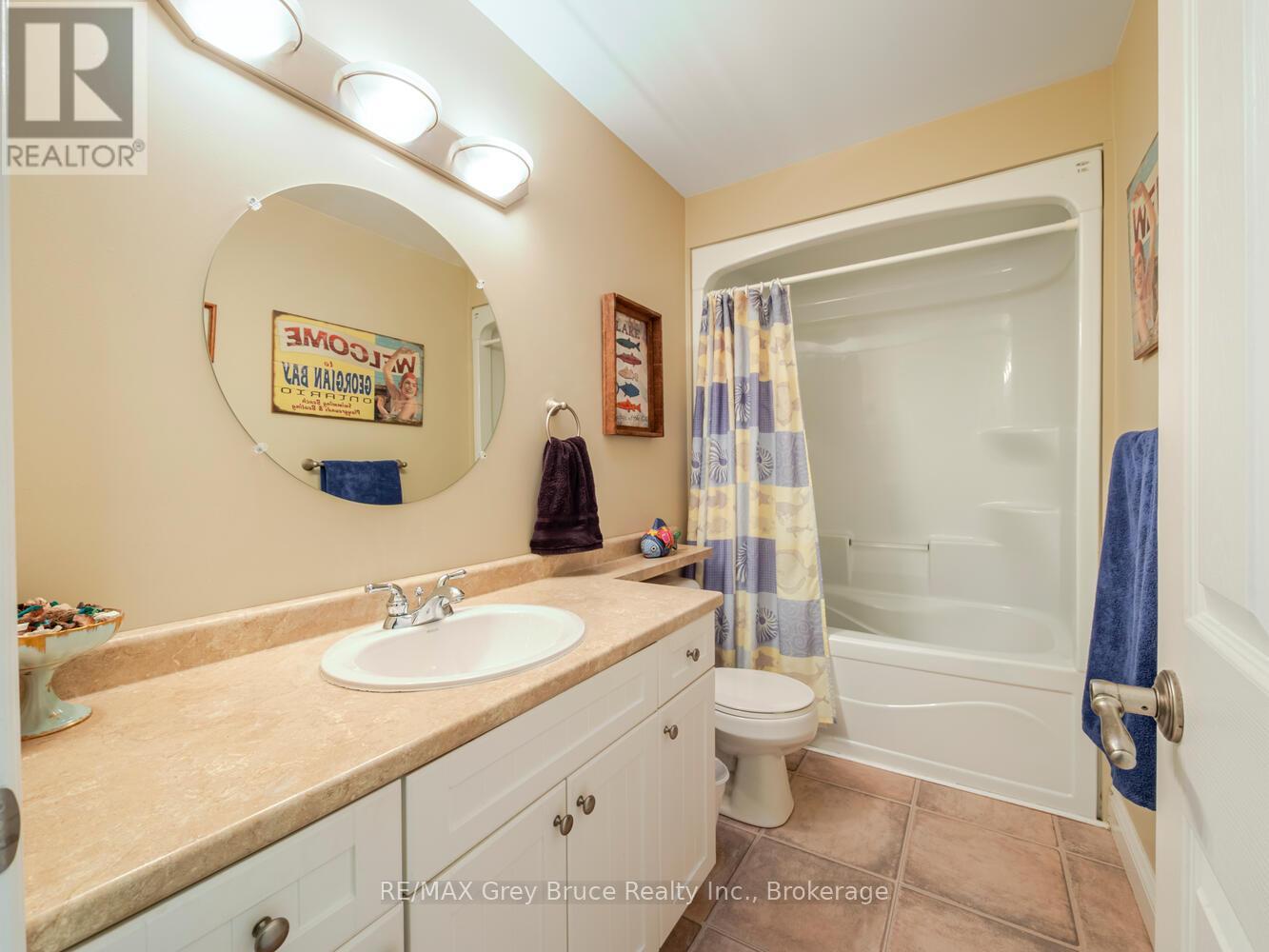 612 York Avenue, South Bruce Peninsula, Ontario  N0H 2G0 - Photo 31 - X12926512