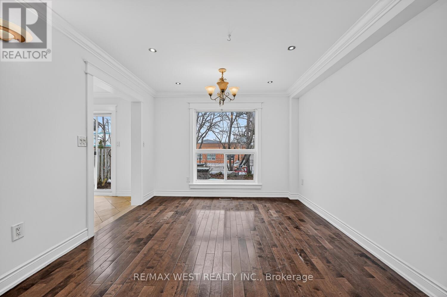 75 Forestgrove Circle, Brampton, Ontario  L6Z 4T3 - Photo 10 - W12926246