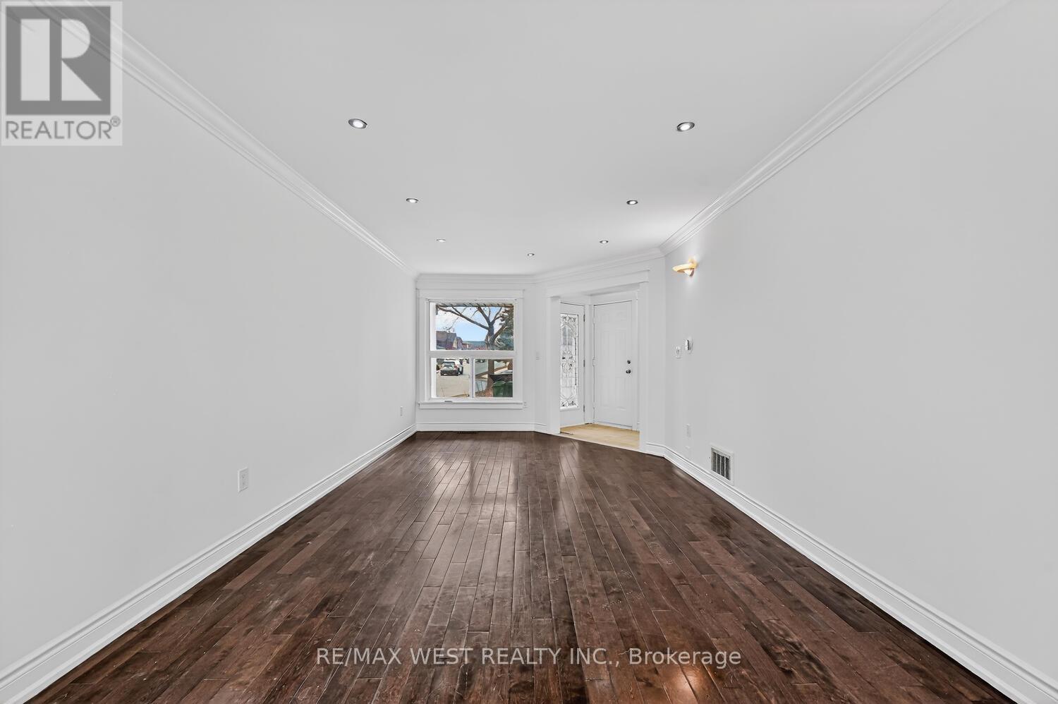 75 Forestgrove Circle, Brampton, Ontario  L6Z 4T3 - Photo 11 - W12926246