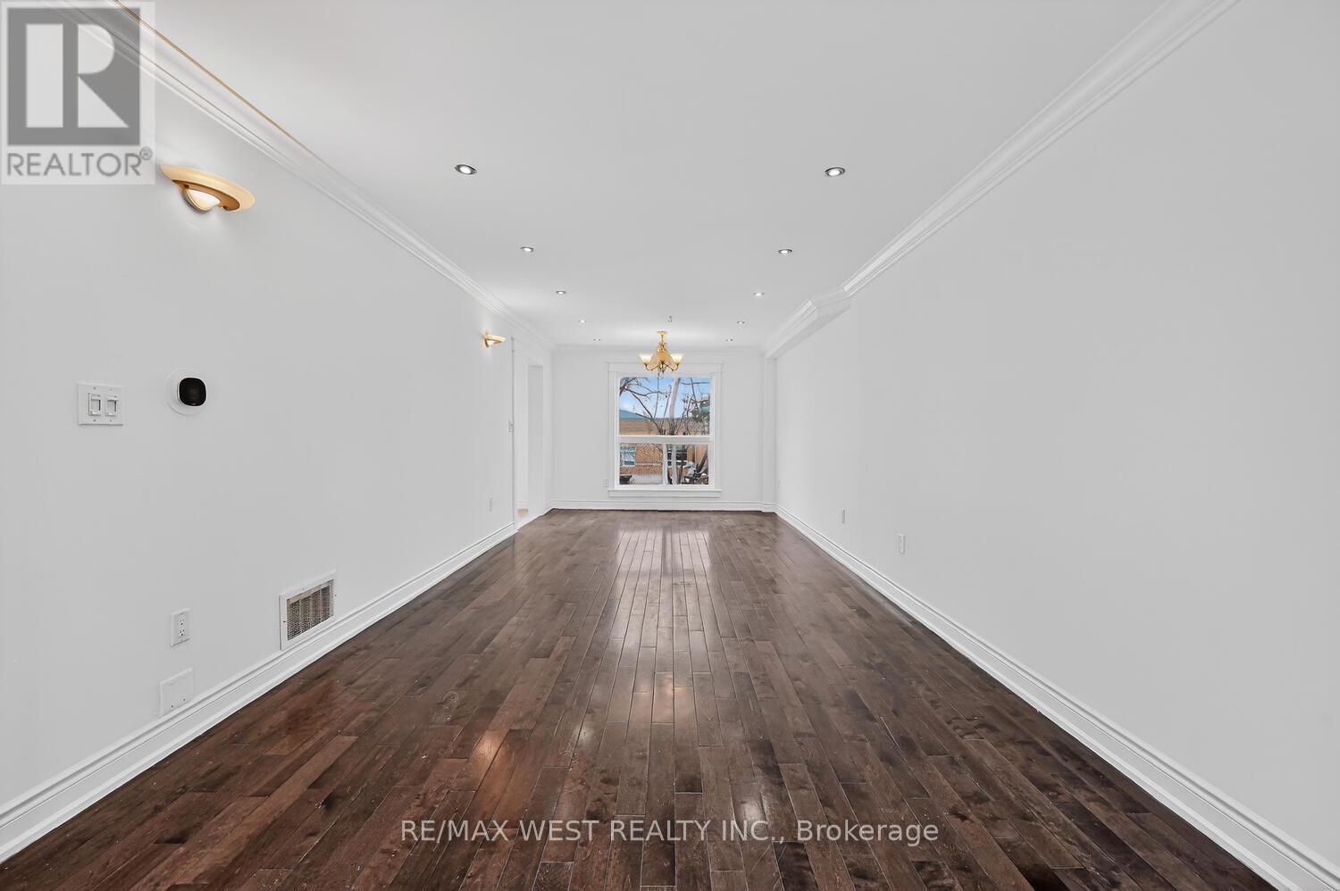 75 Forestgrove Circle, Brampton, Ontario  L6Z 4T3 - Photo 9 - W12926246