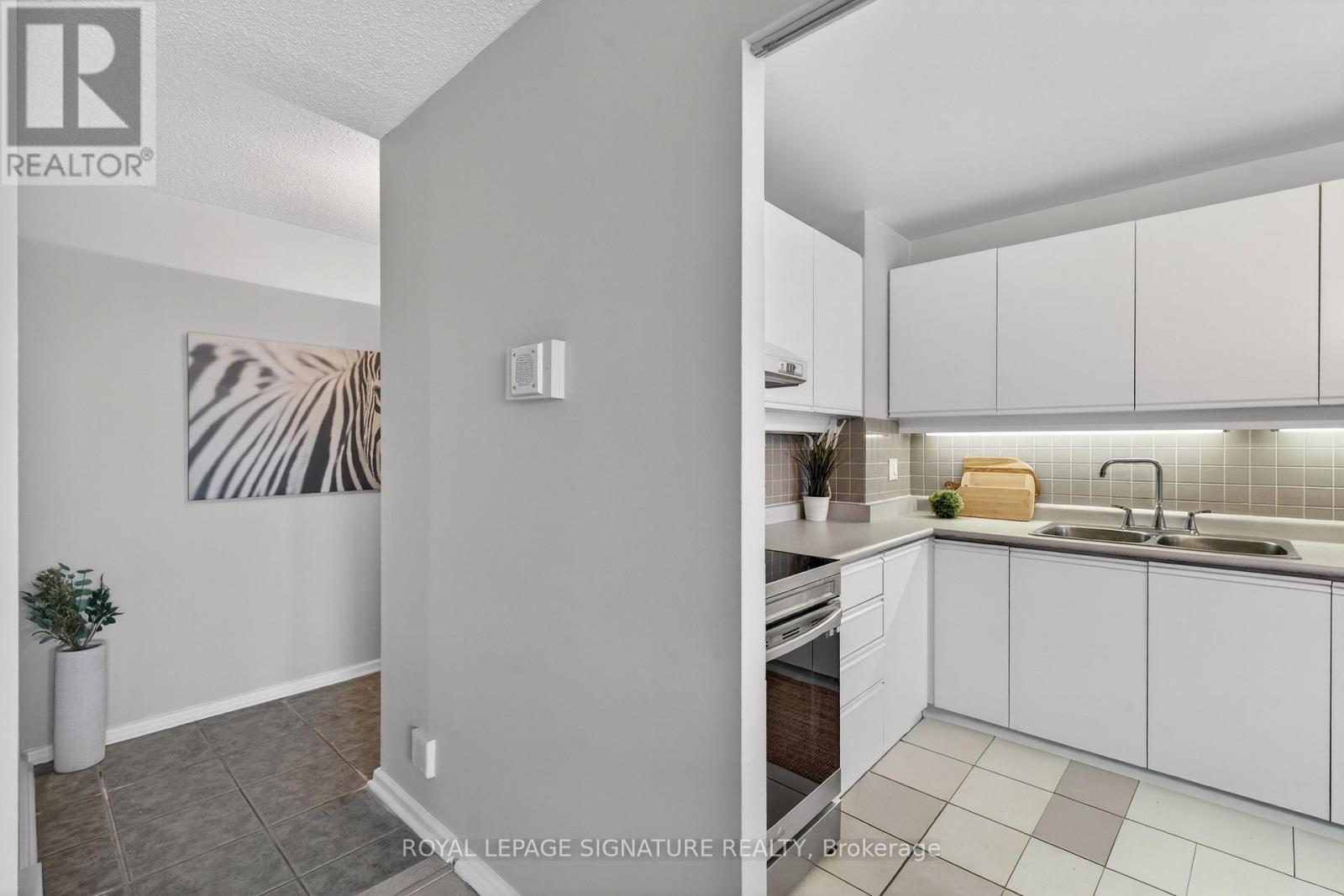 1202 - 725 Don Mills Road, Toronto, Ontario  M3C 1S6 - Photo 12 - C12926462