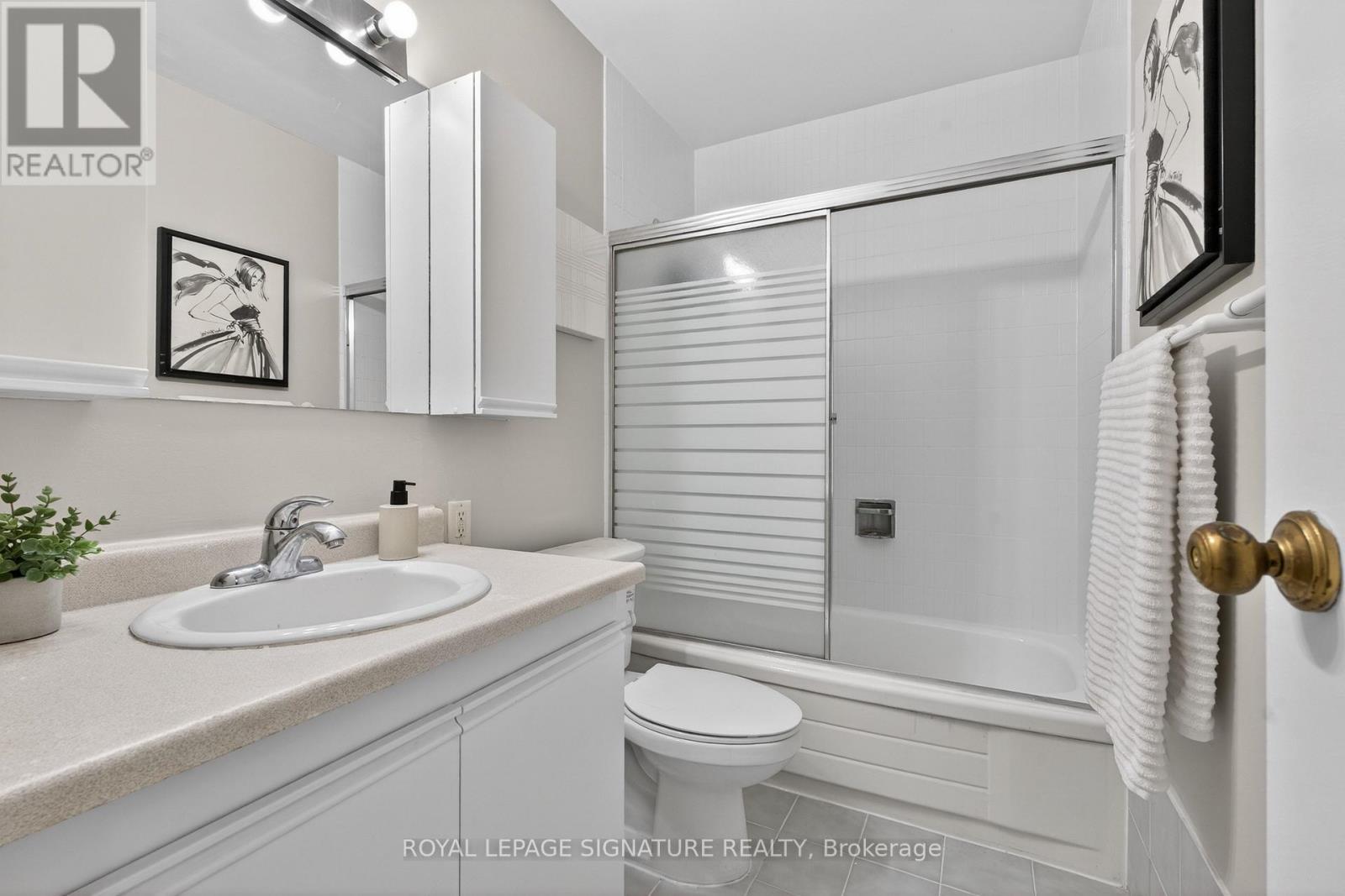 1202 - 725 Don Mills Road, Toronto, Ontario  M3C 1S6 - Photo 17 - C12926462