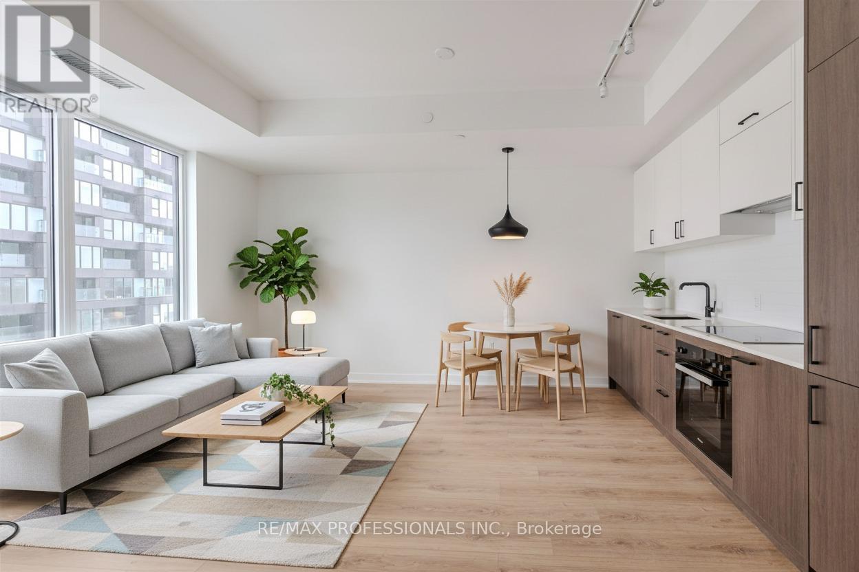 720 - 1 QUARRINGTON LANE, Toronto, Ontario