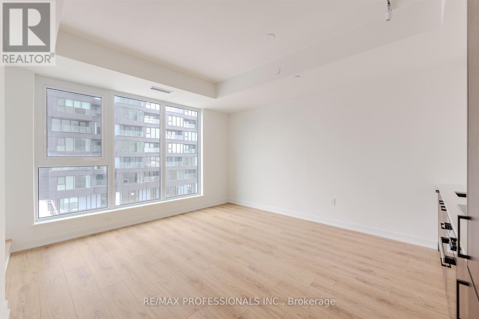 720 - 1 Quarrington Lane, Toronto (Banbury-Don Mills), Ontario  M3C 0S4 - Photo 3 - C12926472