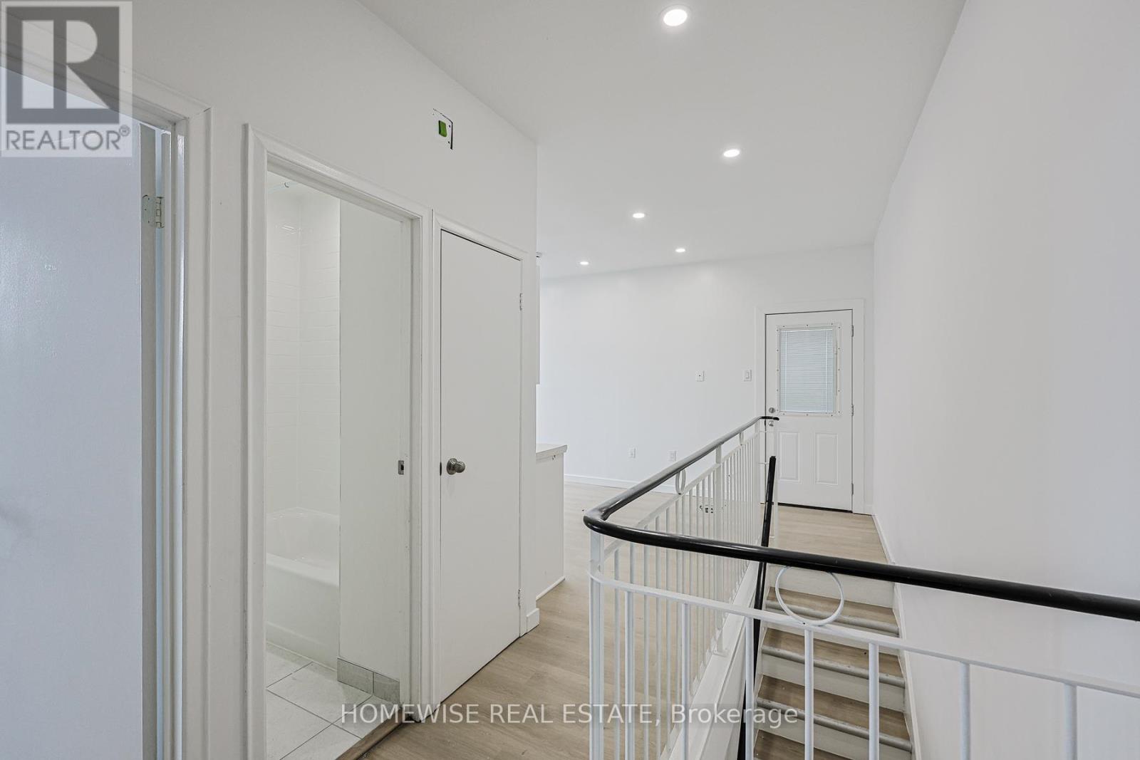 3rd Floor - 326 College Street, Toronto (University), Ontario  M5T 1S3 - Photo 16 - C12926490