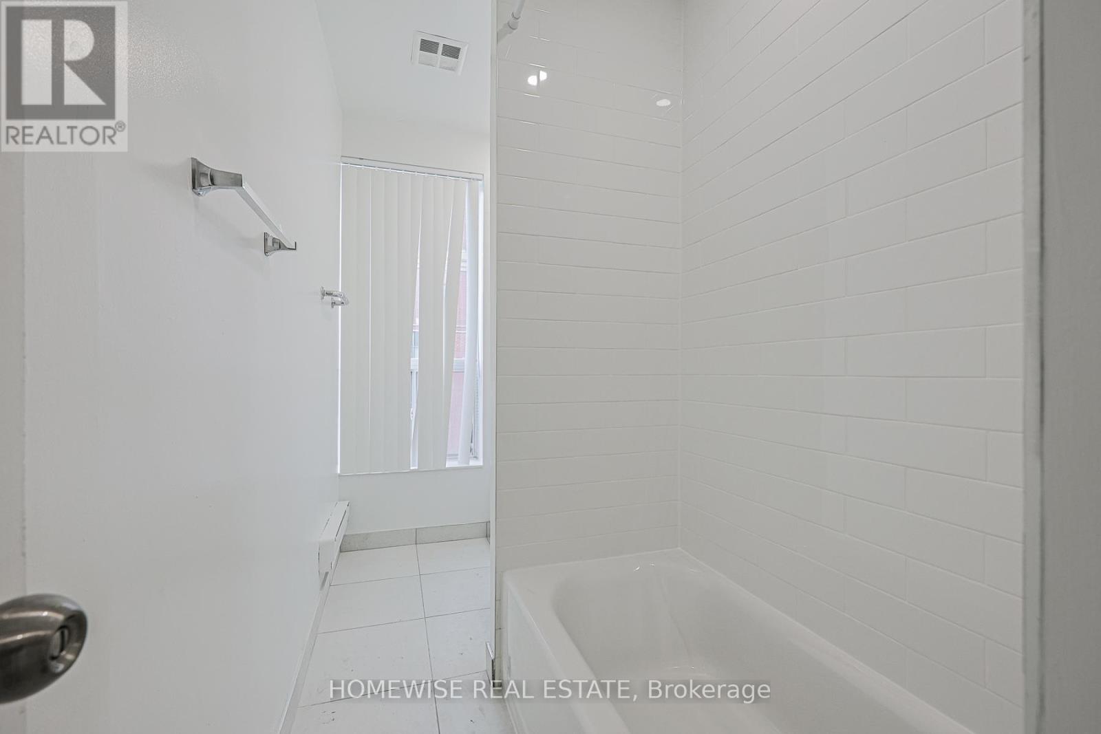 3rd Floor - 326 College Street, Toronto (University), Ontario  M5T 1S3 - Photo 17 - C12926490