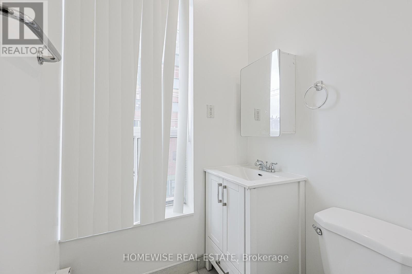 3rd Floor - 326 College Street, Toronto (University), Ontario  M5T 1S3 - Photo 18 - C12926490