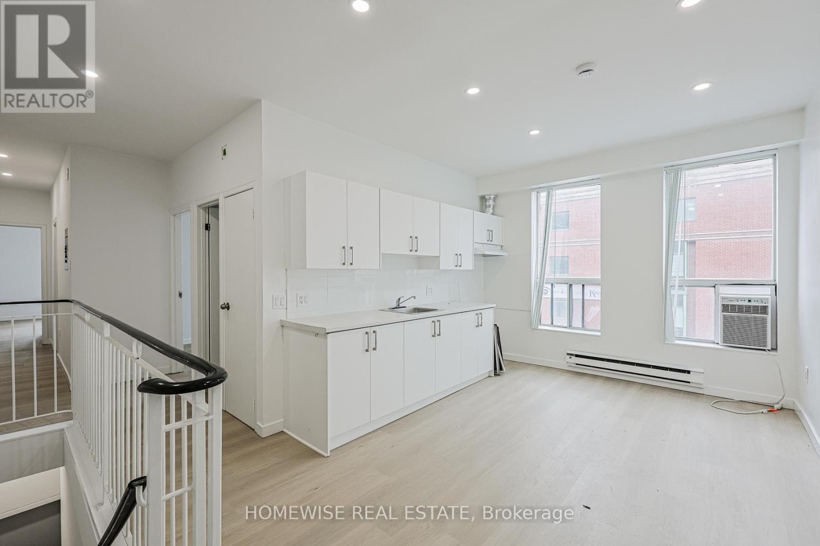 3rd Floor - 326 College Street, Toronto (University), Ontario  M5T 1S3 - Photo 6 - C12926490