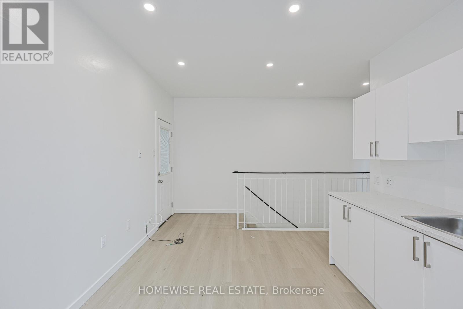 3rd Floor - 326 College Street, Toronto (University), Ontario  M5T 1S3 - Photo 9 - C12926490