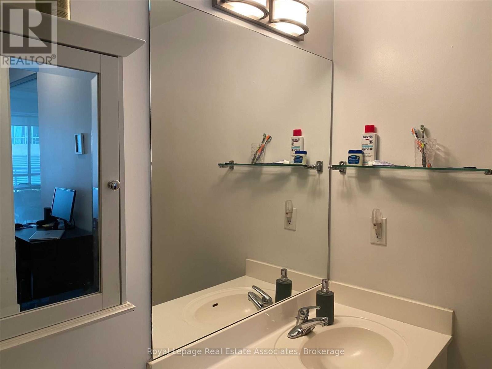 1904 - 220 Victoria Street, Toronto (Church-Yonge Corridor), Ontario  M5B 2R6 - Photo 20 - C12926524