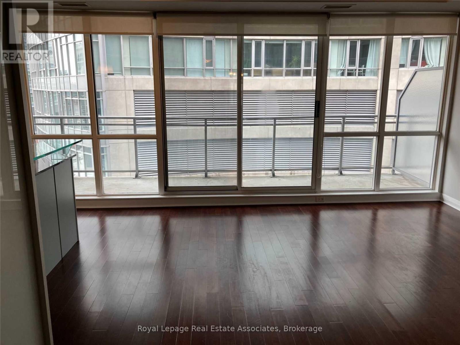 1904 - 220 Victoria Street, Toronto (Church-Yonge Corridor), Ontario  M5B 2R6 - Photo 5 - C12926524