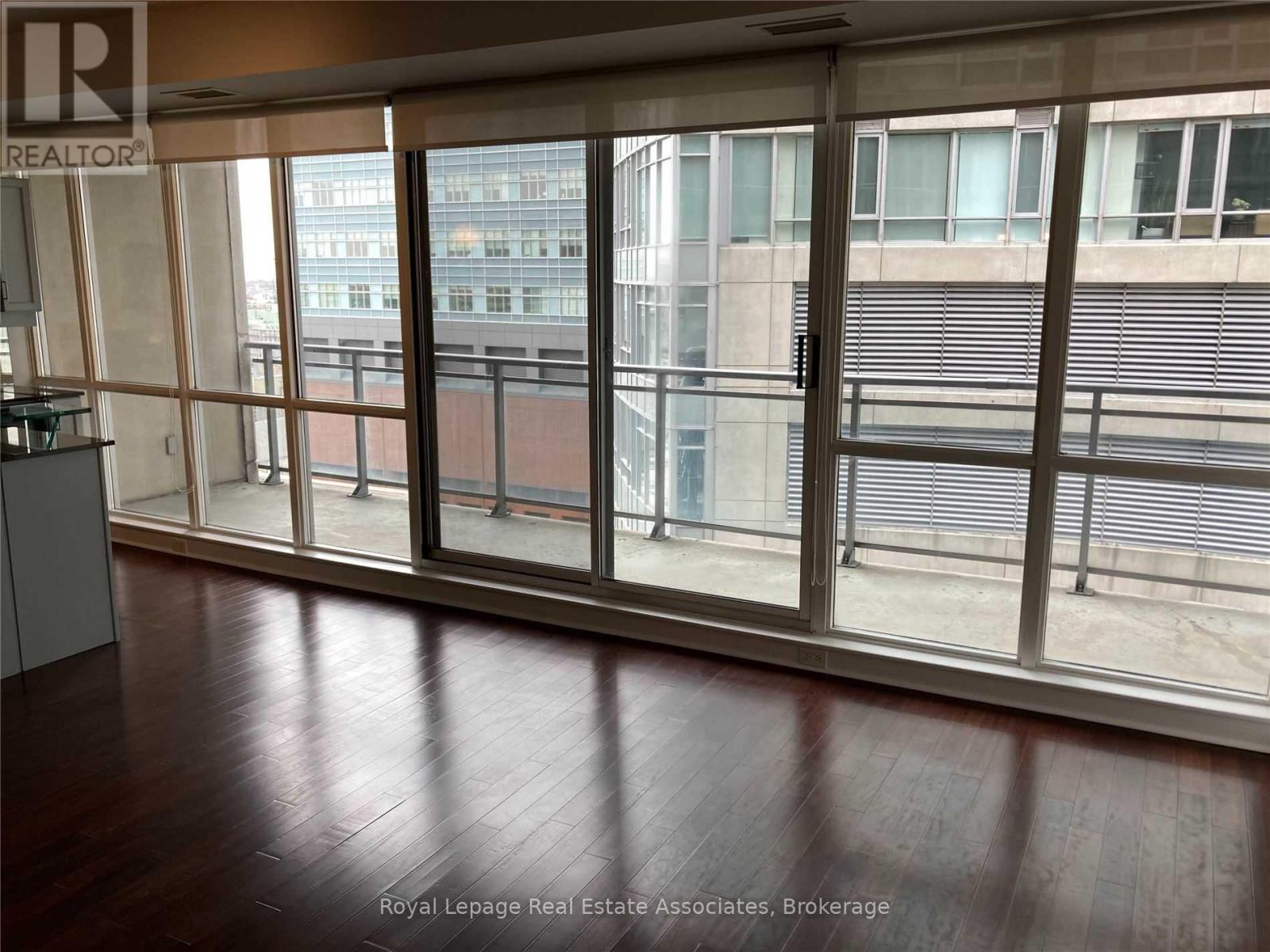 1904 - 220 Victoria Street, Toronto (Church-Yonge Corridor), Ontario  M5B 2R6 - Photo 6 - C12926524