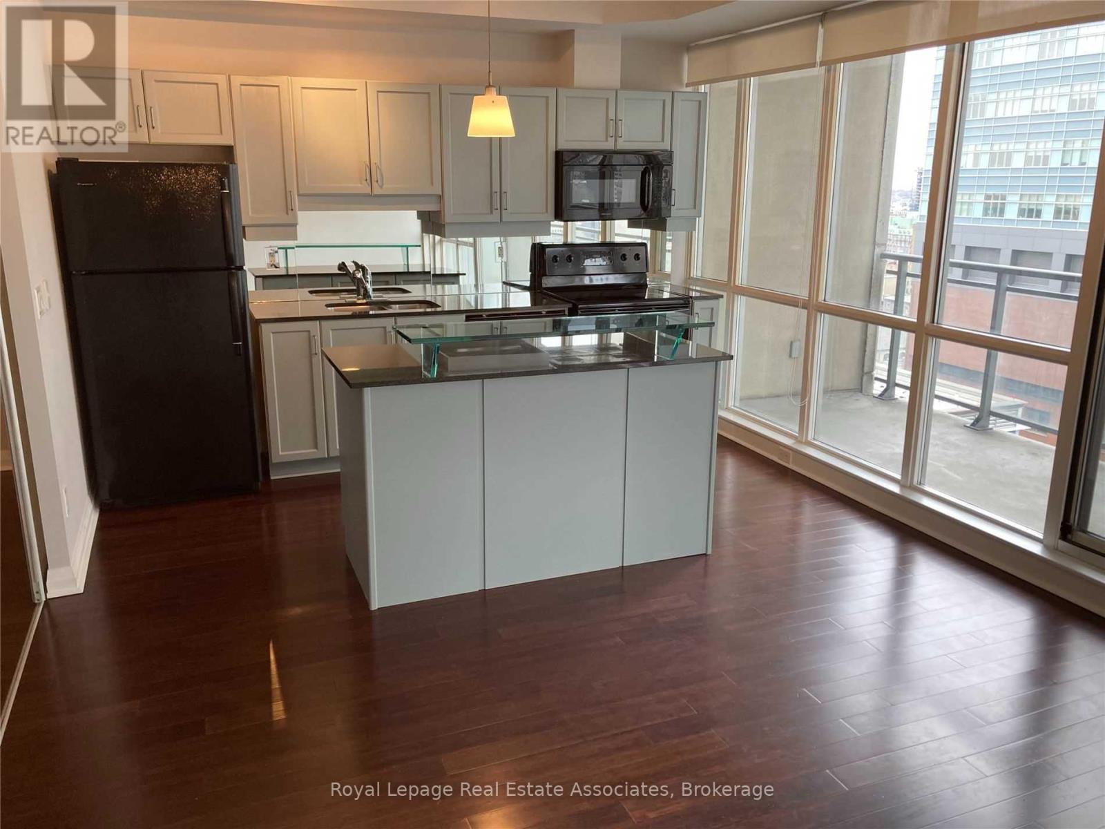 1904 - 220 Victoria Street, Toronto (Church-Yonge Corridor), Ontario  M5B 2R6 - Photo 9 - C12926524