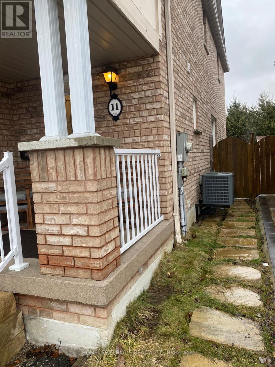 11 Robideau Place, Whitby (Pringle Creek), Ontario  L1R 3G8 - Photo 2 - E12926476