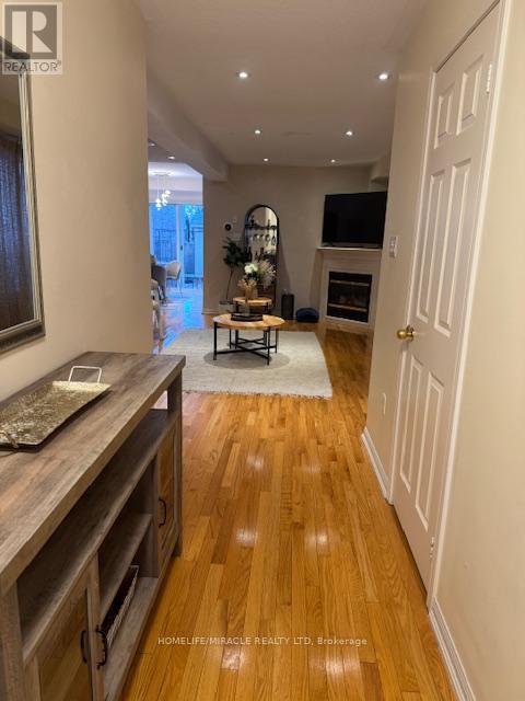 11 Robideau Place, Whitby (Pringle Creek), Ontario  L1R 3G8 - Photo 4 - E12926476