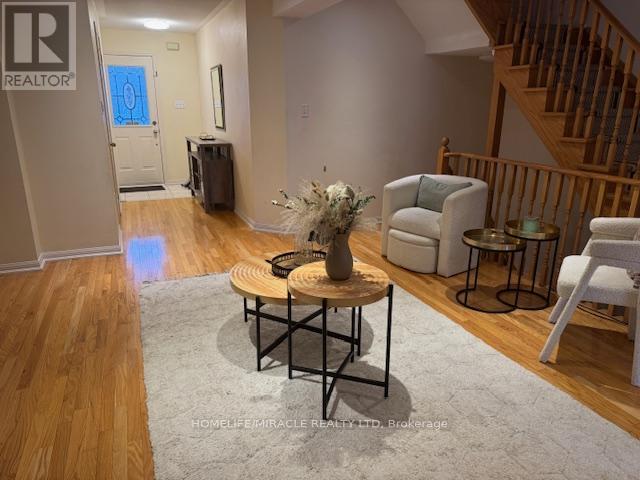 11 Robideau Place, Whitby (Pringle Creek), Ontario  L1R 3G8 - Photo 5 - E12926476