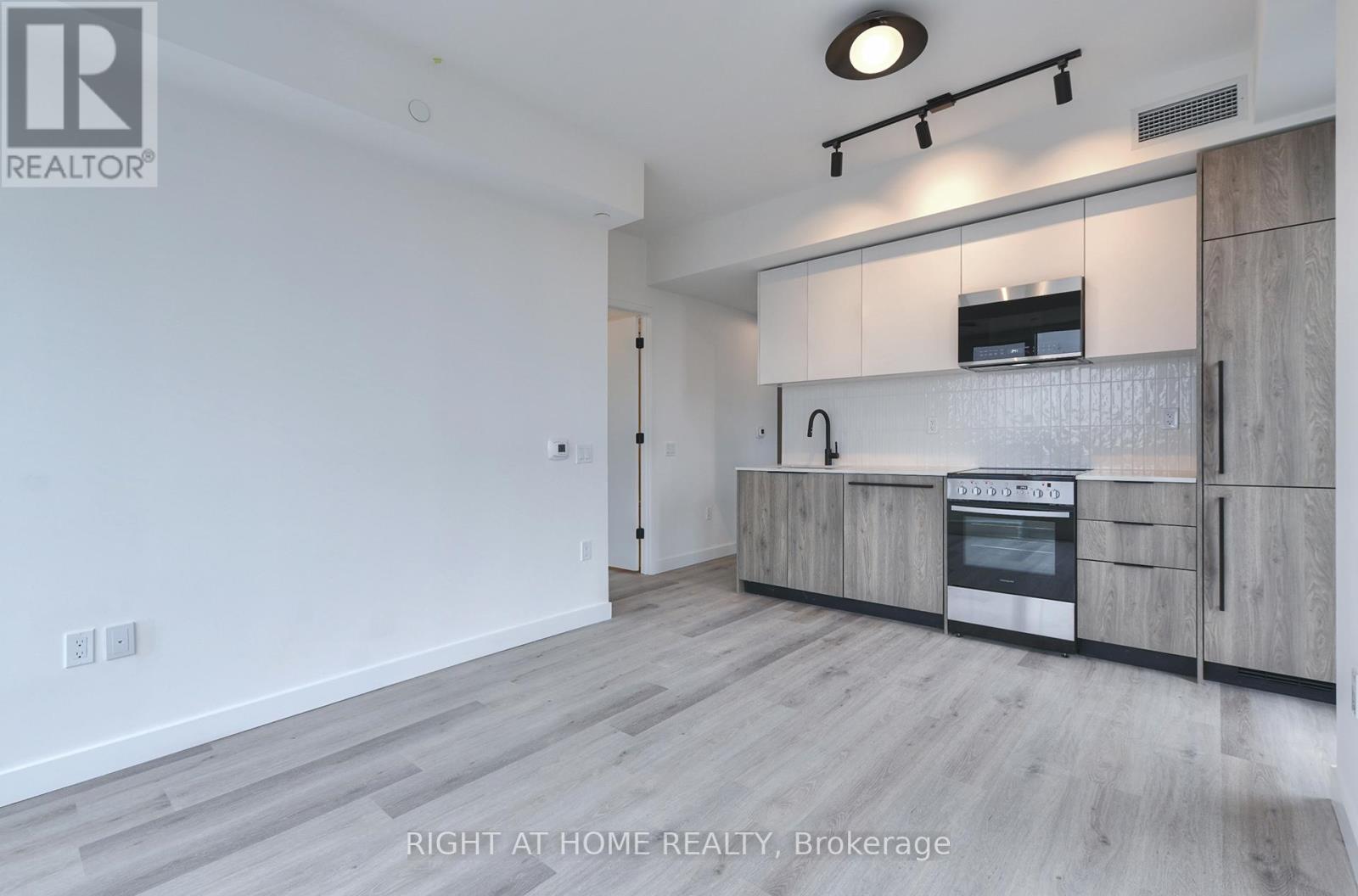 701 - 1635 Military Trail, Toronto (Highland Creek), Ontario  M1C 1B2 - Photo 4 - E12926494