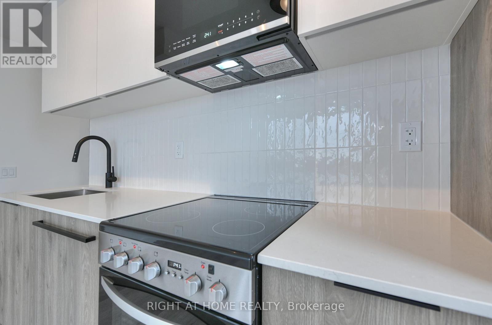 701 - 1635 Military Trail, Toronto (Highland Creek), Ontario  M1C 1B2 - Photo 7 - E12926494