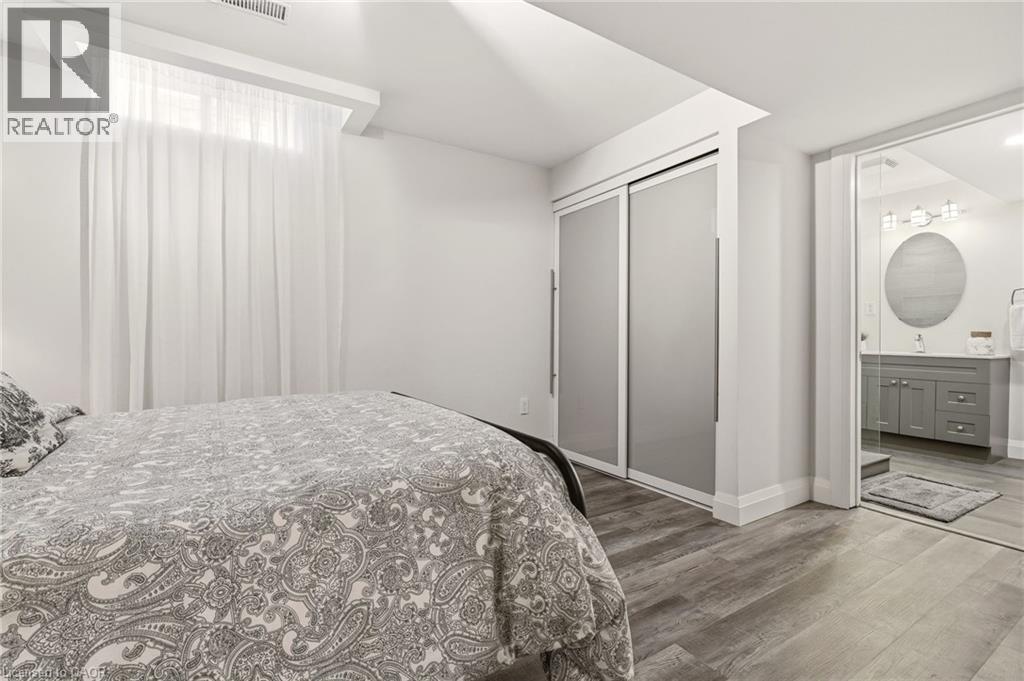 2243 Turnberry Road Unit# 70, Burlington, Ontario  L7M 4Y6 - Photo 43 - 40815514